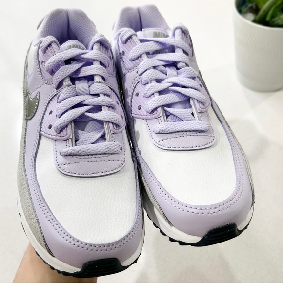 💜🔗🤍 New Nike Air Max 90 Purple Silver Sneakers - Picture 2 of 5